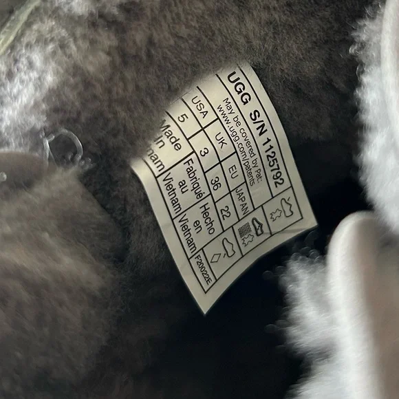 New Ugg Cory II Suede Booties - Picture 6 of 6